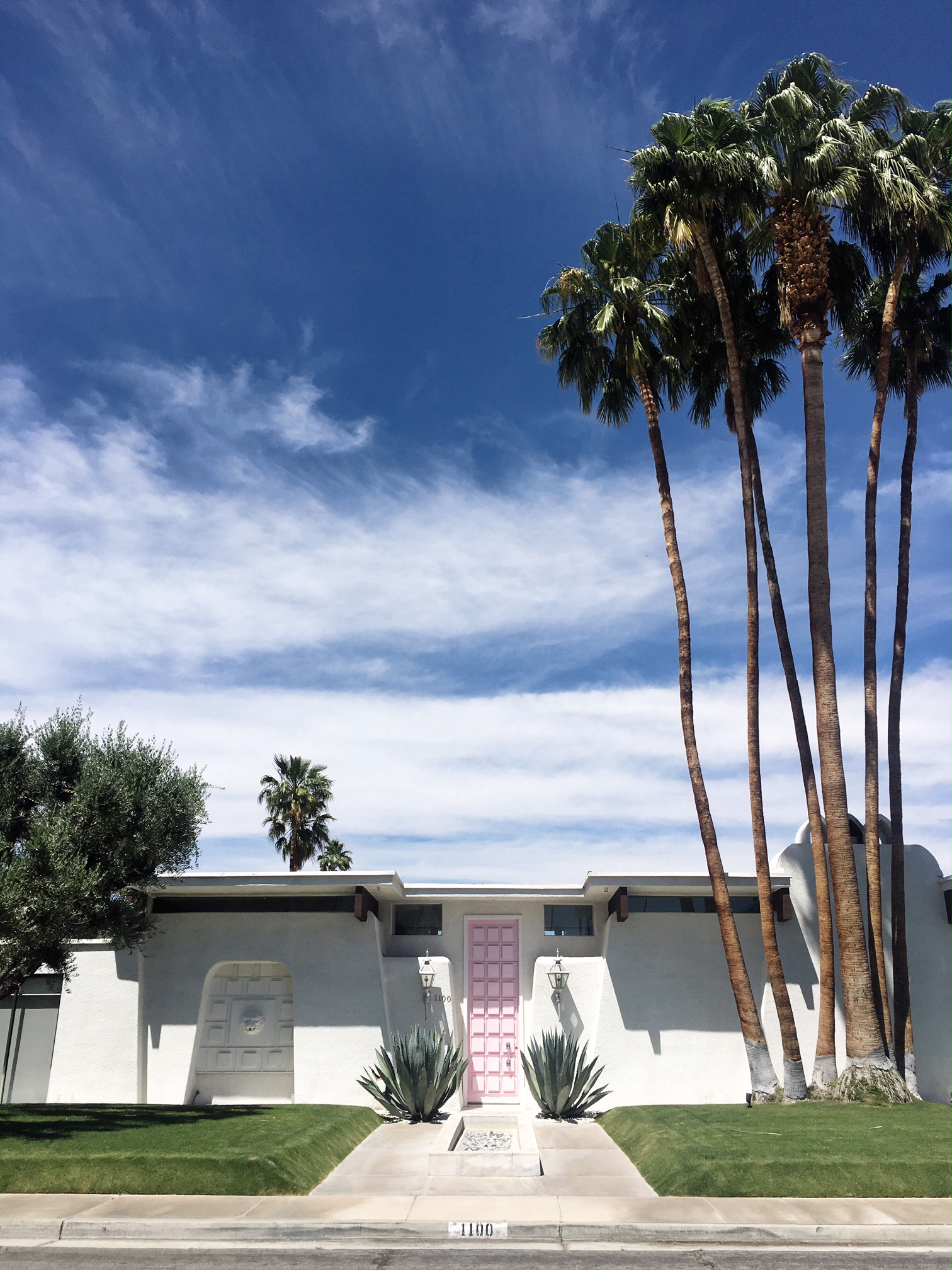 That Pink Door House in Palm Springs 